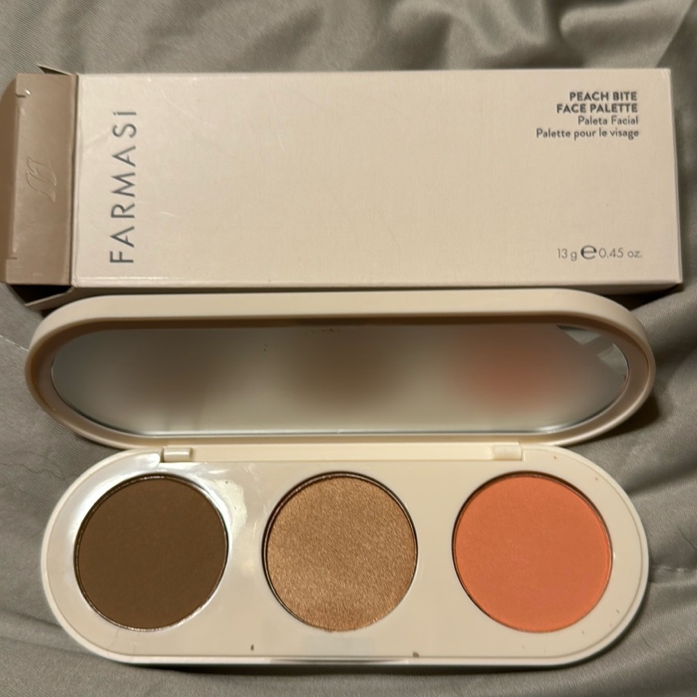 Brand new Farmasi 3 in 1 peach palette